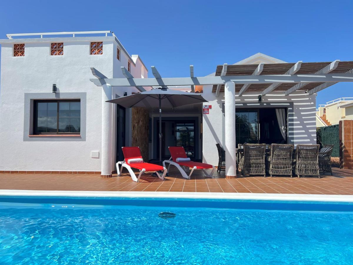 Villa Eva - New To The Market, Fully Refurbished Licensed Villa - Private Pool カレタ・デ・フステ エクステリア 写真